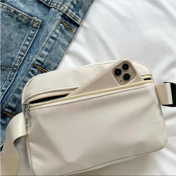 Waist Bag/ Shoulder Bag / Messenger Bag - Picture 2 of 8